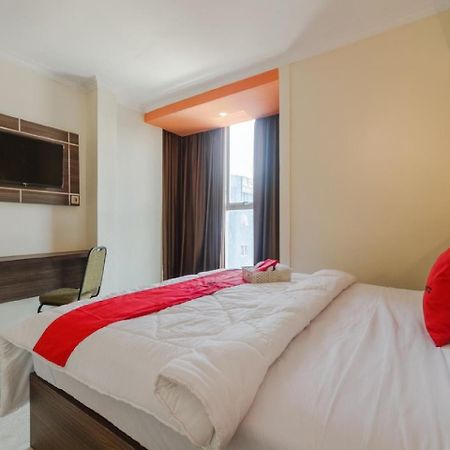 נקסר Reddoorz Plus @ Boulevard Panakkukang מראה חיצוני תמונה