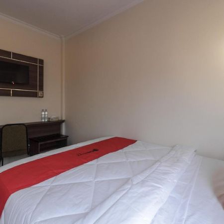 נקסר Reddoorz Plus @ Boulevard Panakkukang מראה חיצוני תמונה