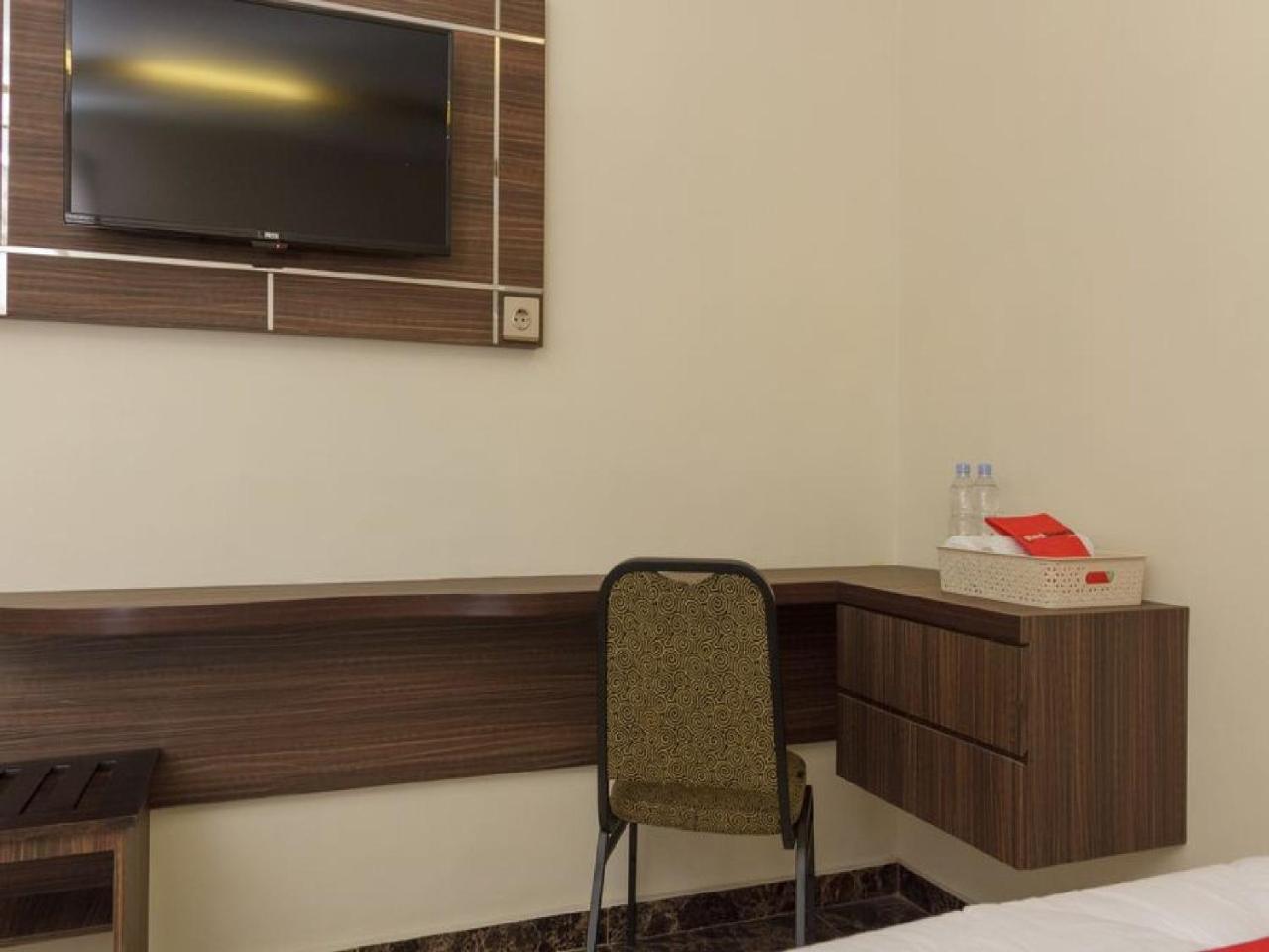 נקסר Reddoorz Plus @ Boulevard Panakkukang מראה חיצוני תמונה